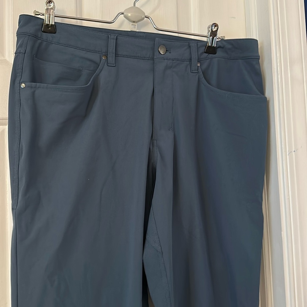 Men’s Lululemon ABC 5 Pocket Pants Blue Iron Classic Fit Size 34 x 32 - Picture 3 of 8